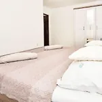 4 By Interhome *