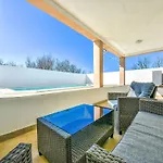 Appartement 4 By Interhome Maslenica