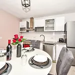 4 By Interhome Appartement Maslenica
