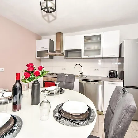 4 By Interhome Διαμέρισμα Maslenica