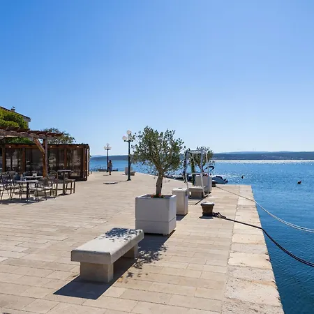 4 By Interhome Διαμέρισμα *