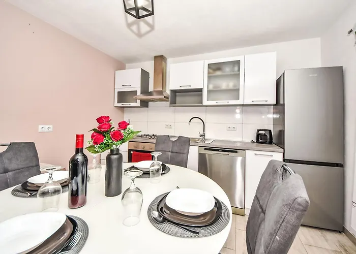 4 By Interhome Apartman Maslenica