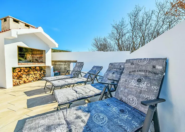 4 By Interhome Apartman *