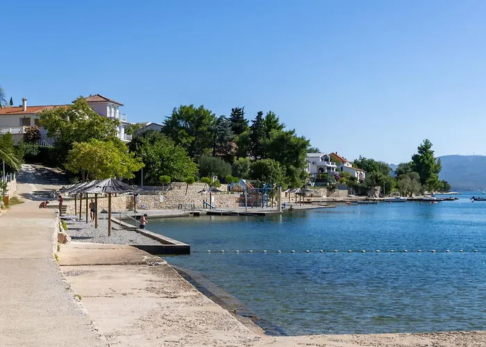 4 By Interhome Maslenica